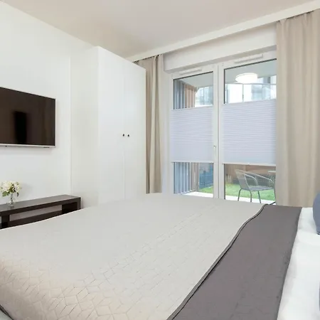 Modern & Bright With Garden By Rent Like Appartamento Danzica